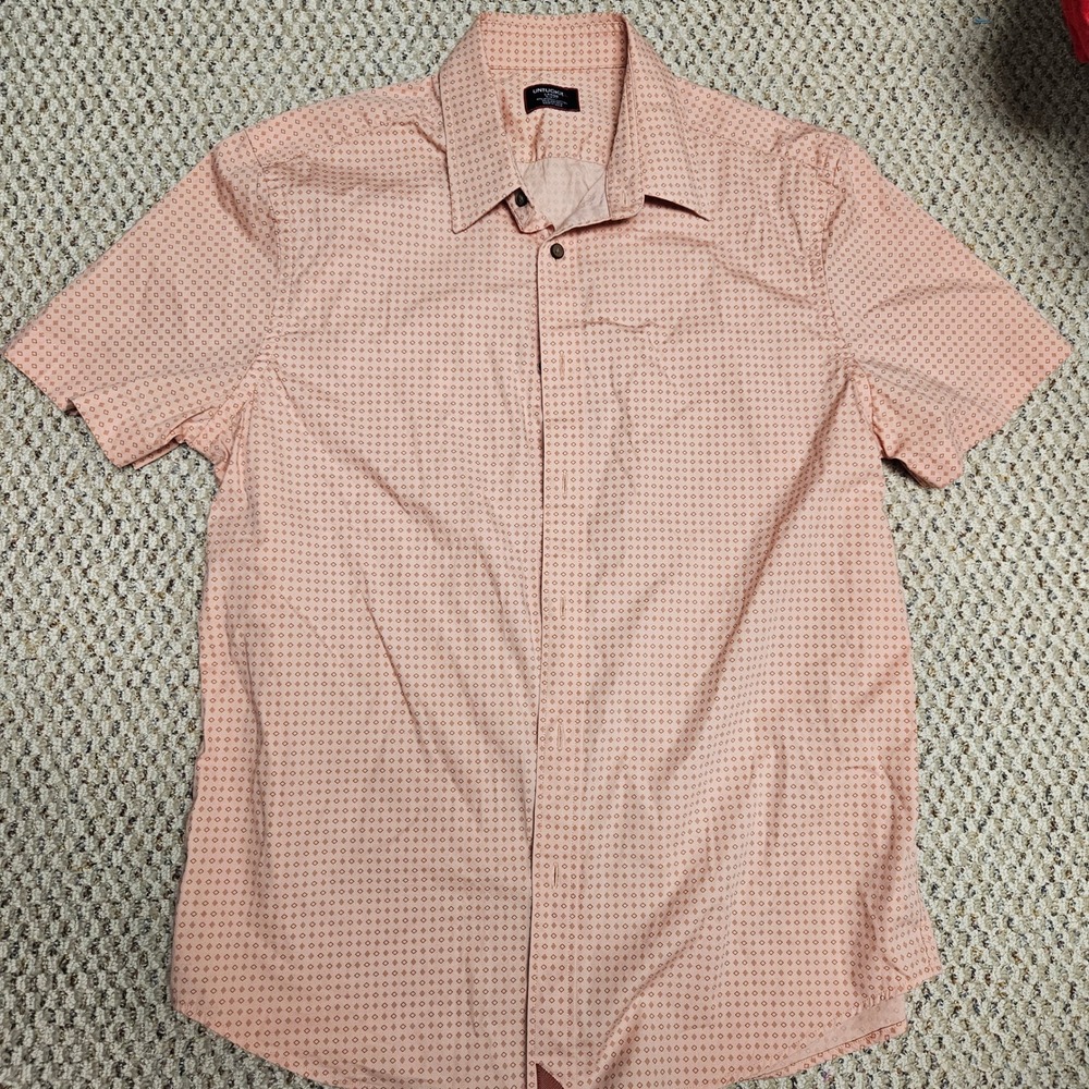 UNTUCKit Mens Slim Fit Short Sleeve Button Down Shirt Peach Diamond Print Large